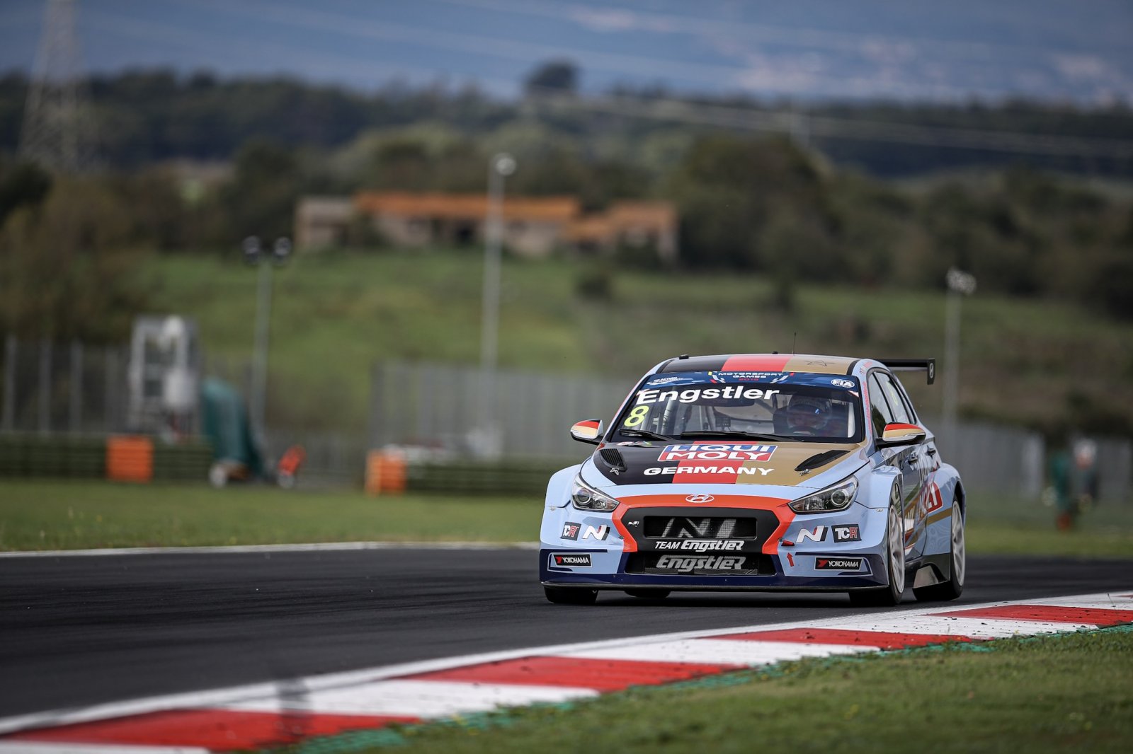Engstler sets early pace in opening Touring Car Cup practice