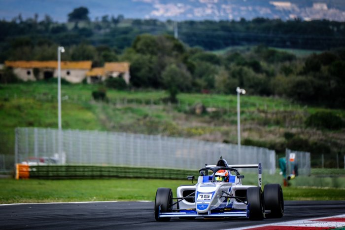 Aggiornamento: Cohen eredita la vittoria nella gara di qualifica della F4 Cup dopo la penalità di Rosso