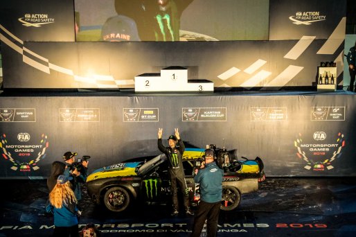 Podium Ceremony Drifting Cup
