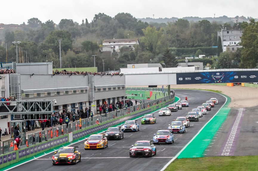 Race 2 TCR, Start
