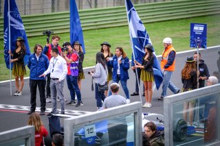 Gridwalk, Qualifying Race
 | SRO / Dirk Bogaerts Photography