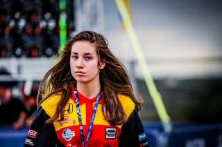 NETHERLANDS Nina Pothof 8/30/03 Female, Practice
 | SRO / Jules Benichou - 21creation