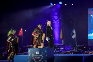Parade
 | SRO / Kevin Pecks-1VIER