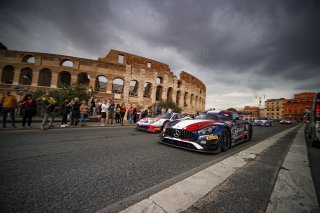 Parade
 | SRO / Kevin Pecks-1VIER
