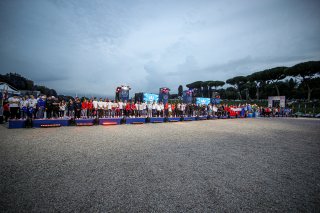 Parade
 | SRO / Kevin Pecks-1VIER