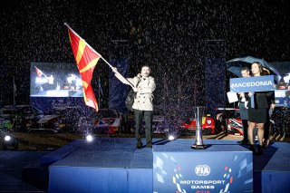 Parade
 | SRO / Kevin Pecks-1VIER