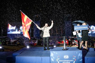 Parade
 | SRO / Kevin Pecks-1VIER