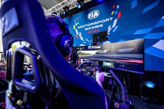 #54 - United States - Limsnukan Tyler - Porsche 911II GT3 R, Esports
 | SRO / Kevin Pecks
