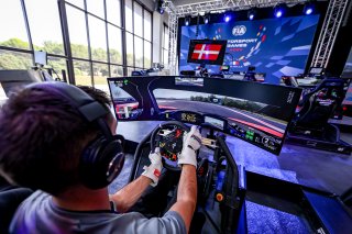 #35 - Denmark - Gade Mikkel - McLaren 720S GT3, Esports
 | SRO / Kevin Pecks