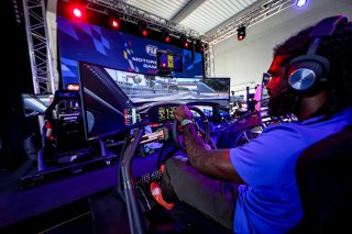 #27 - Barbados - Sealy Leon - McLaren 720S GT3, Esports
 | SRO / Kevin Pecks