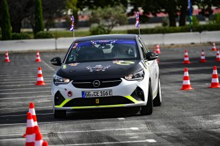 #16 - UNITED KINGDOM - LAURA CHRISTMAS - MARK KING - Opel Corsa e Rally, Auto Slalom
 | SRO/ JULES BEAUMONT
