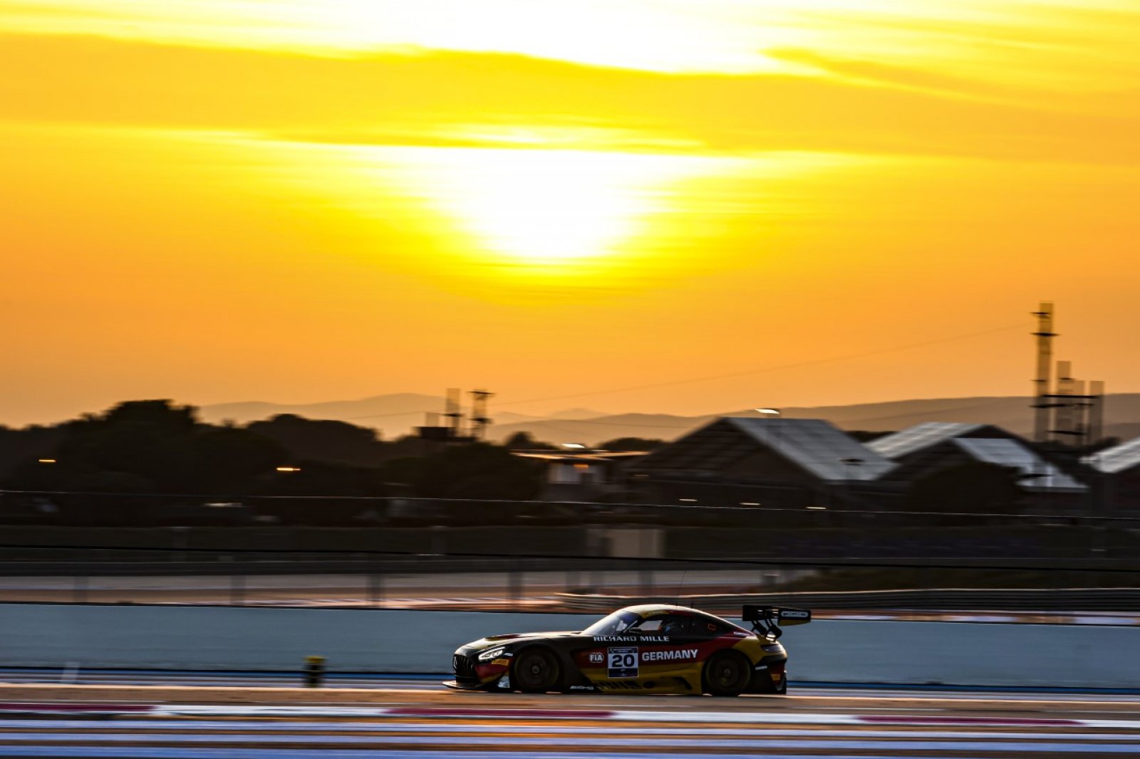 GT: Team Germany takes dominant victory in opening qualifying race