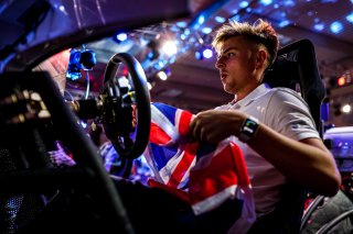 #13 - United Kingdom - Baldwin James - McLaren 720S GT3, Esports
 | SRO / Kevin Pecks