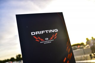 Drifting
 | SRO/ JULES BEAUMONT